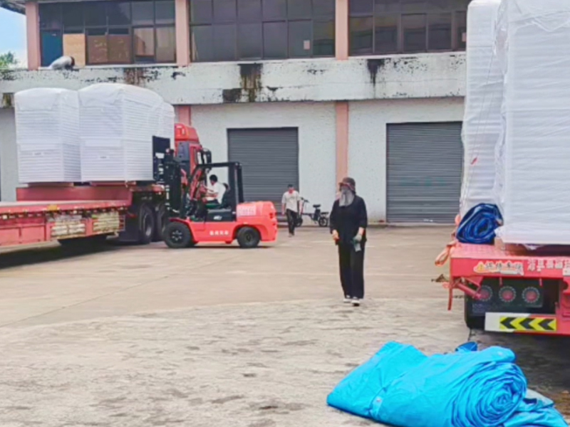 Charges complètes, preuve de travail acharné.